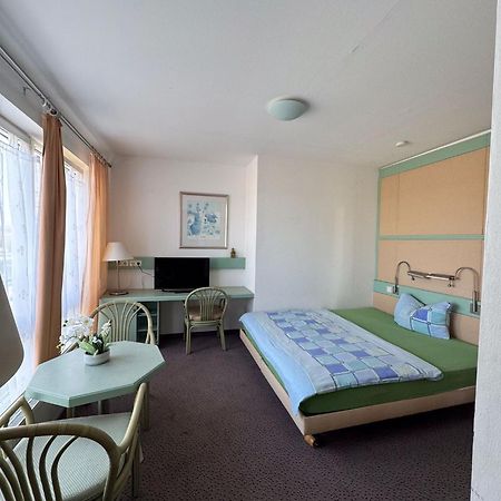 La Casa Mia Hotel บัดลังเงนซัลซา ภายนอก รูปภาพ